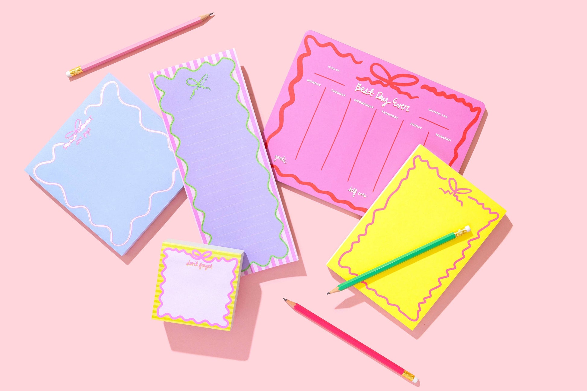 Taylor Elliott Designs - Large Notepad w/ Magnet - Yellow w/ Pink Bow - 100 Sheets - faithfullyfocusd